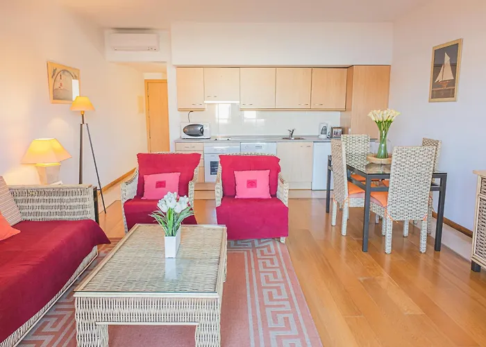 Апартаменты Marina Sea View